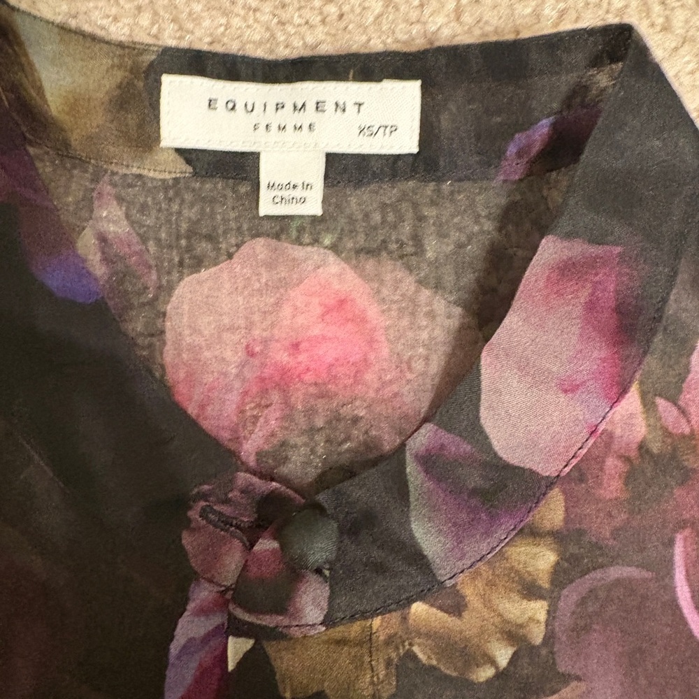 NWT Equipment Boleyn Button Front Floral Sheer Silk Blouse - Picture 3 of 4